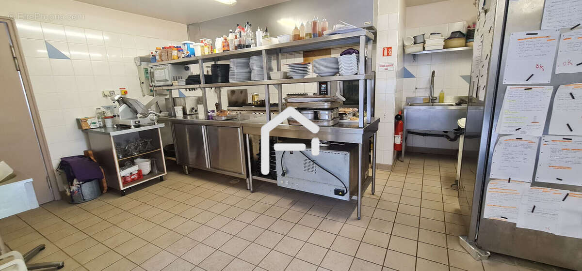 Commerce à ARNAC-POMPADOUR