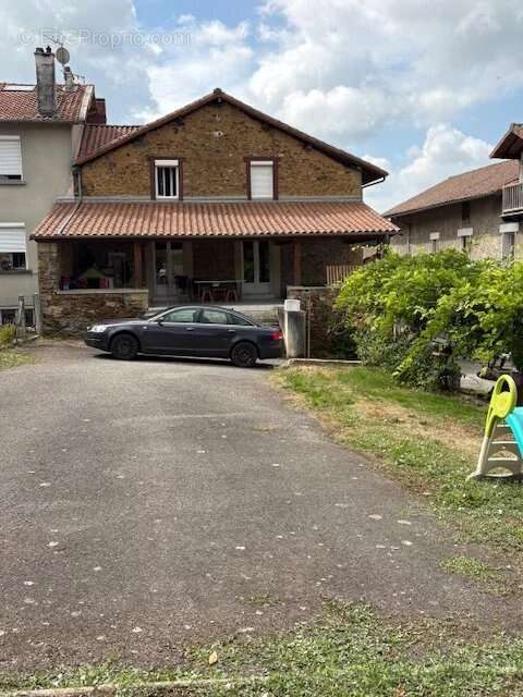 Appartement à SAINT-VICTURNIEN