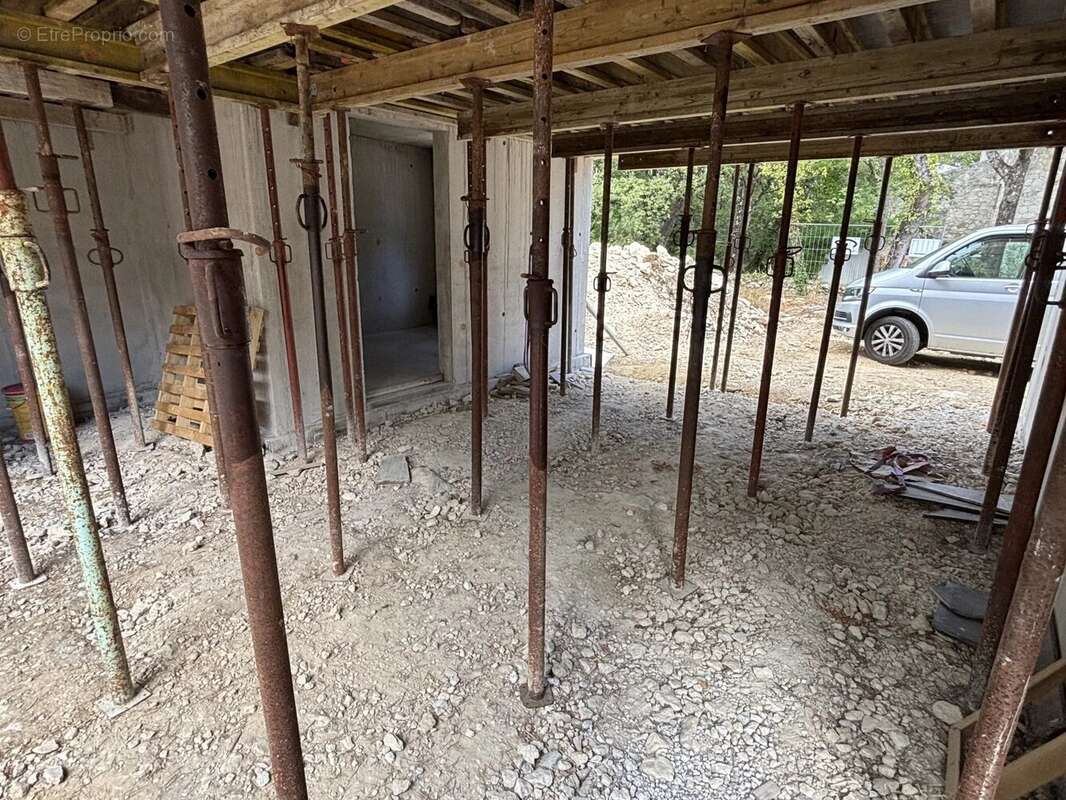 Maison à TOURRETTES-SUR-LOUP