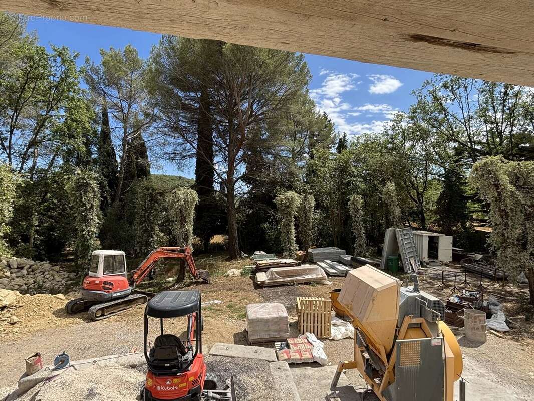 Maison à TOURRETTES-SUR-LOUP