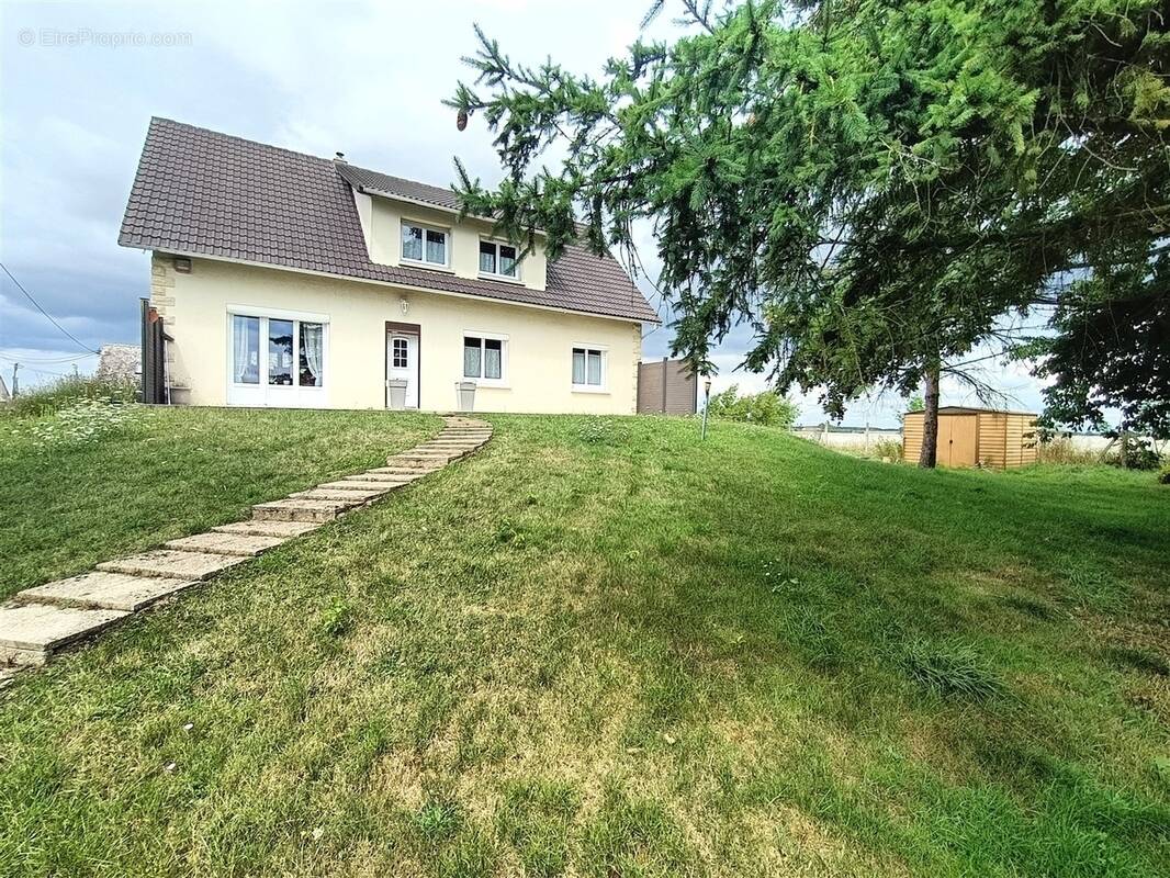 Maison à REVERCOURT