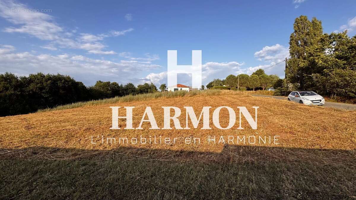 Terrain à SAINT-GIRONS