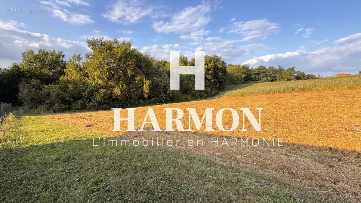 Terrain à SAINT-GIRONS