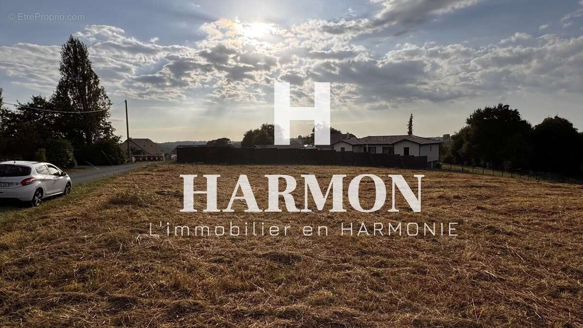 Terrain à SAINT-GIRONS