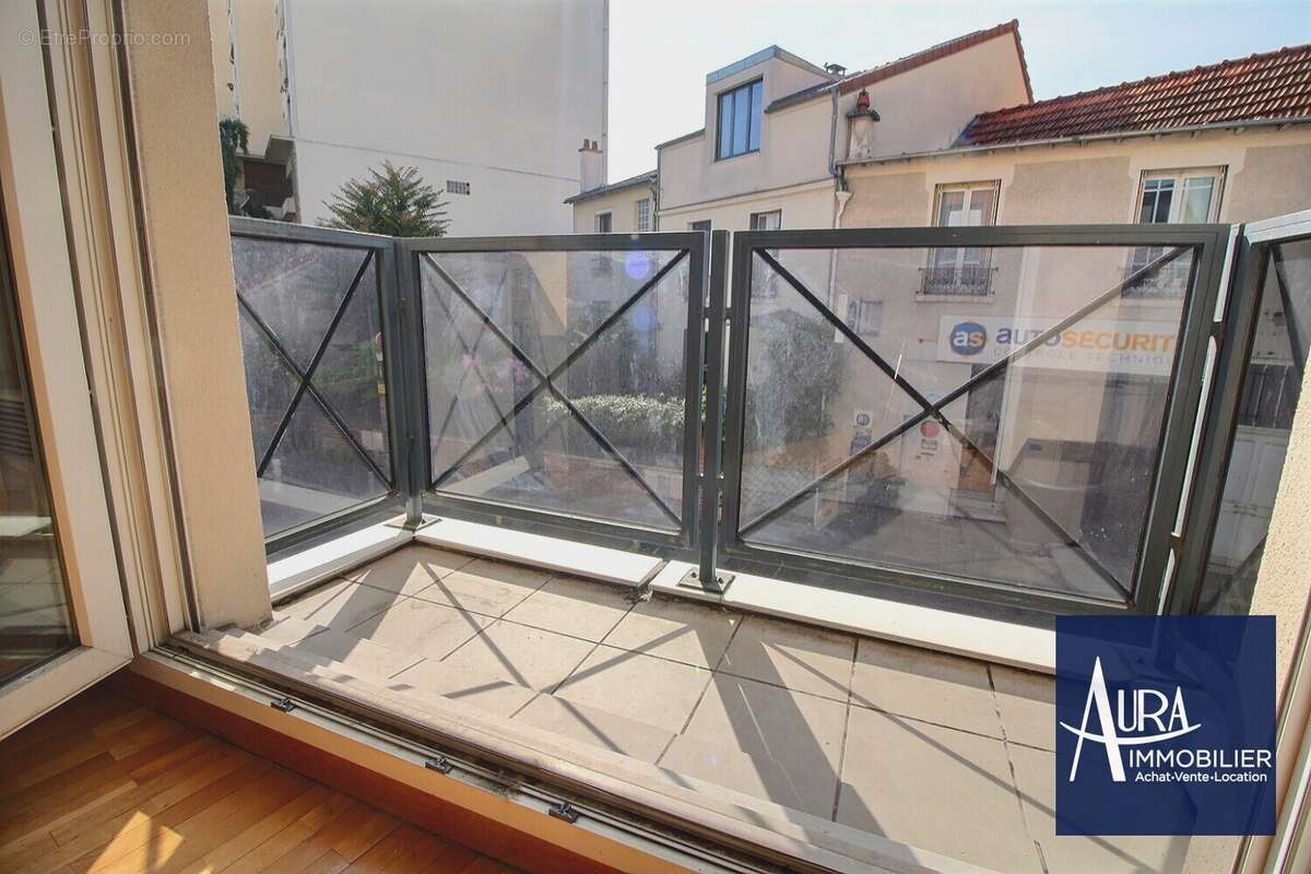 0_0005 - Appartement à LES LILAS