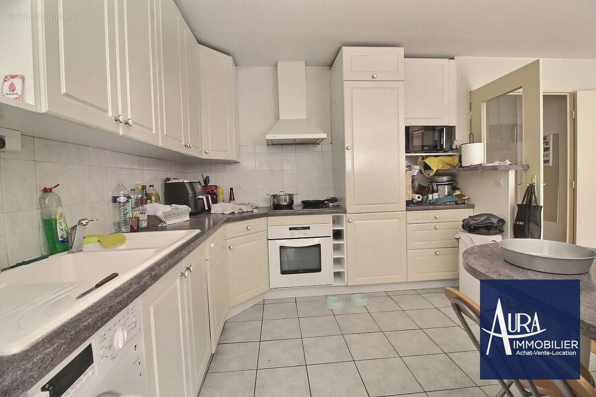 0_0006 - Appartement à LES LILAS