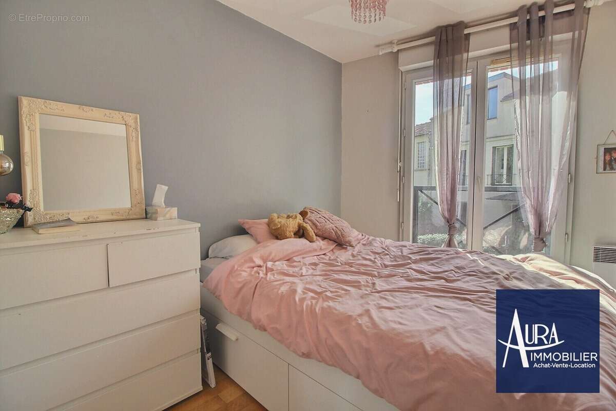 0_0007 - Appartement à LES LILAS