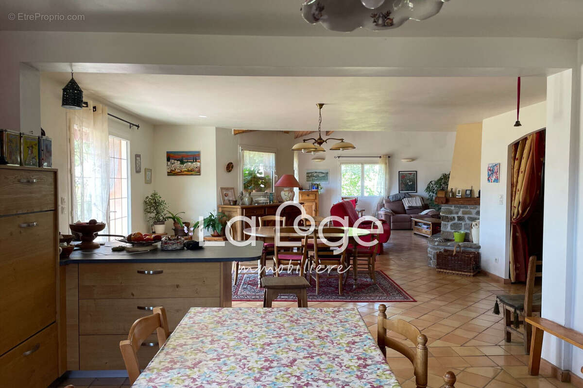 Maison à FOUILLOUSE