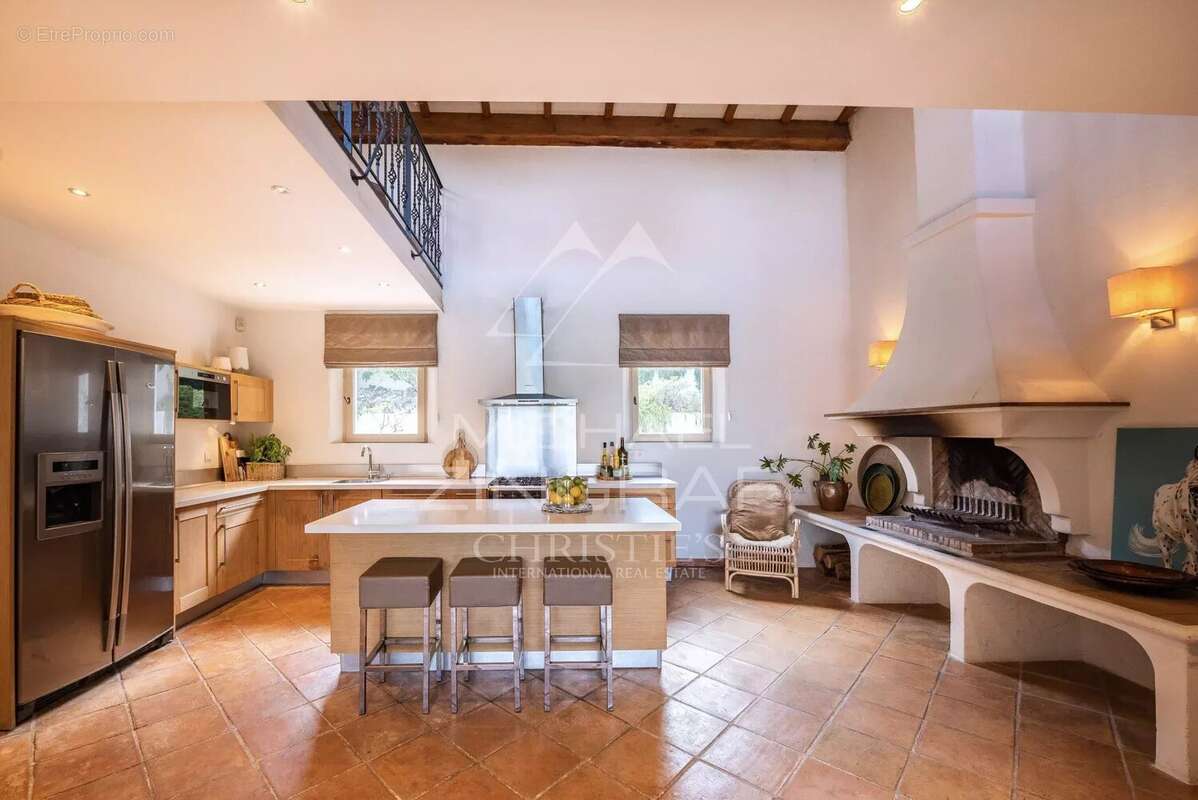 Maison à MANDELIEU-LA-NAPOULE