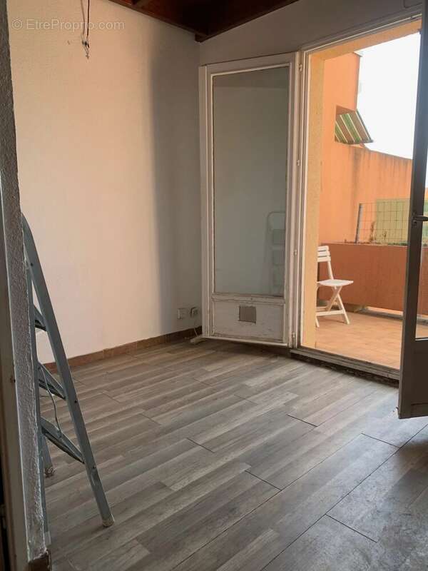 Appartement à LA LONDE-LES-MAURES