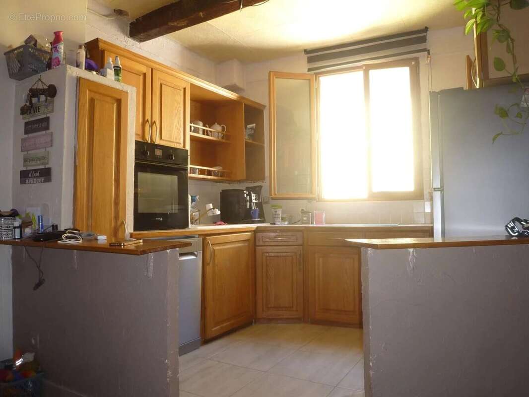 Appartement à PUGET-THENIERS