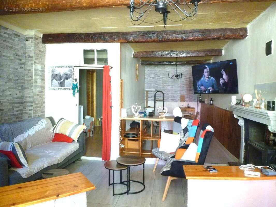 Appartement à PUGET-THENIERS