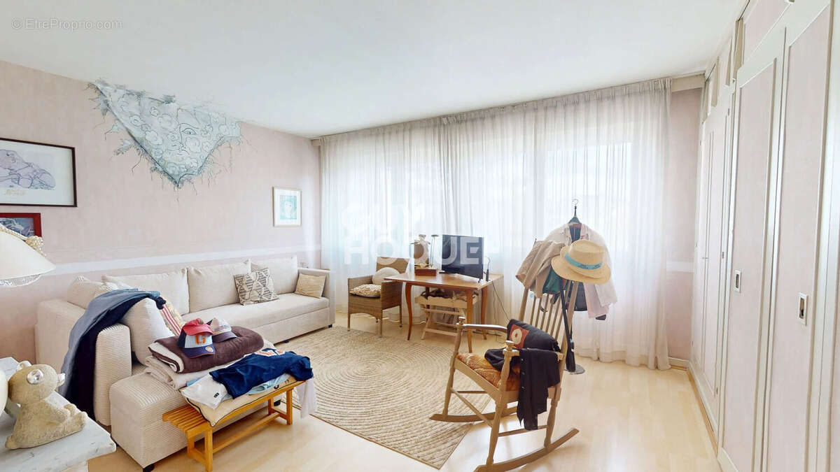 Maison à VAIVRE-ET-MONTOILLE