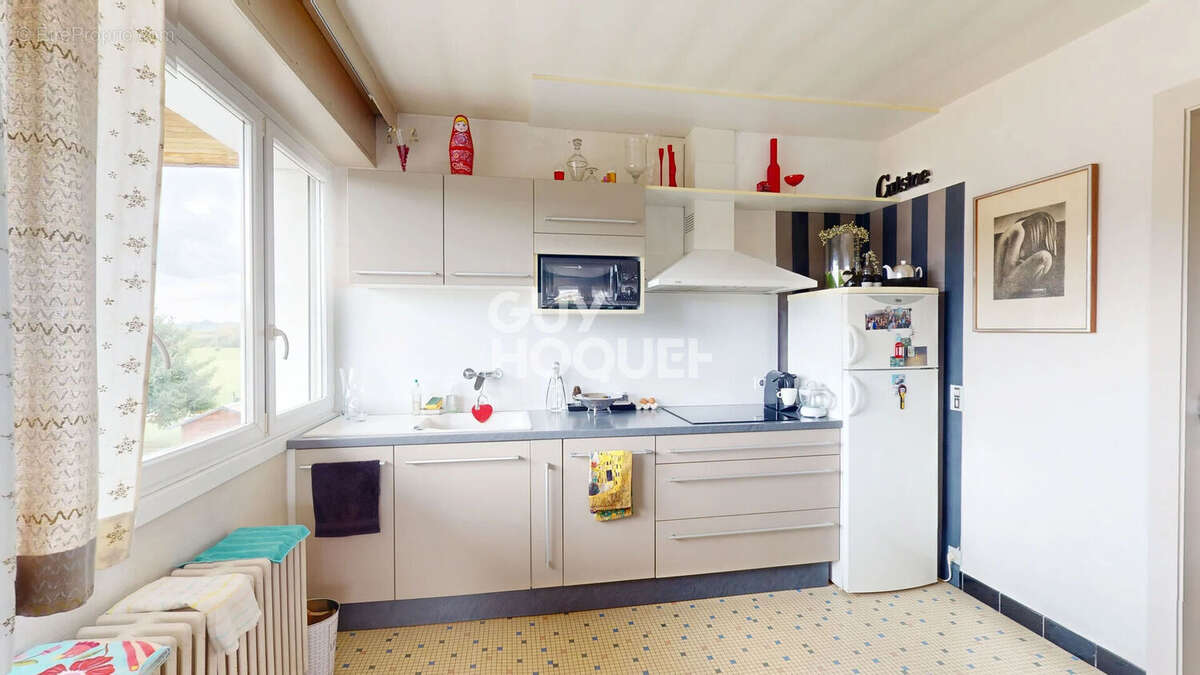 Maison à VAIVRE-ET-MONTOILLE