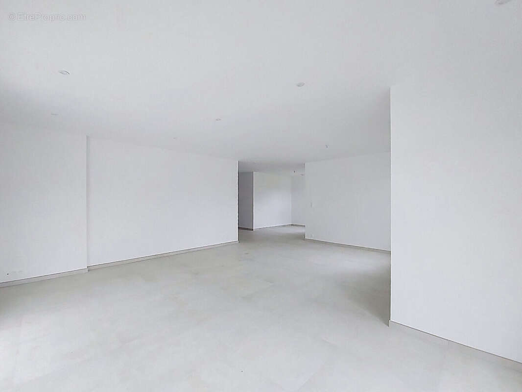 Maison à SAINTE-LUCE-SUR-LOIRE