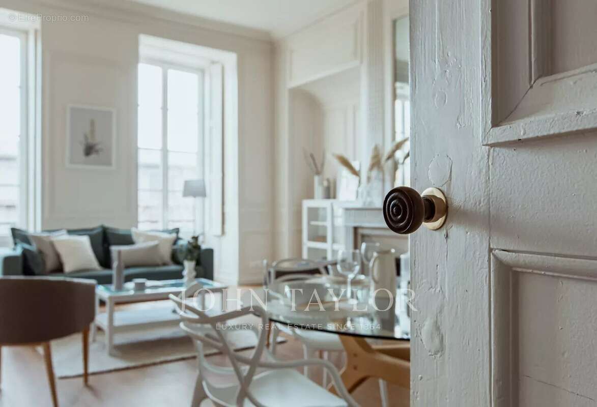 Appartement à BORDEAUX