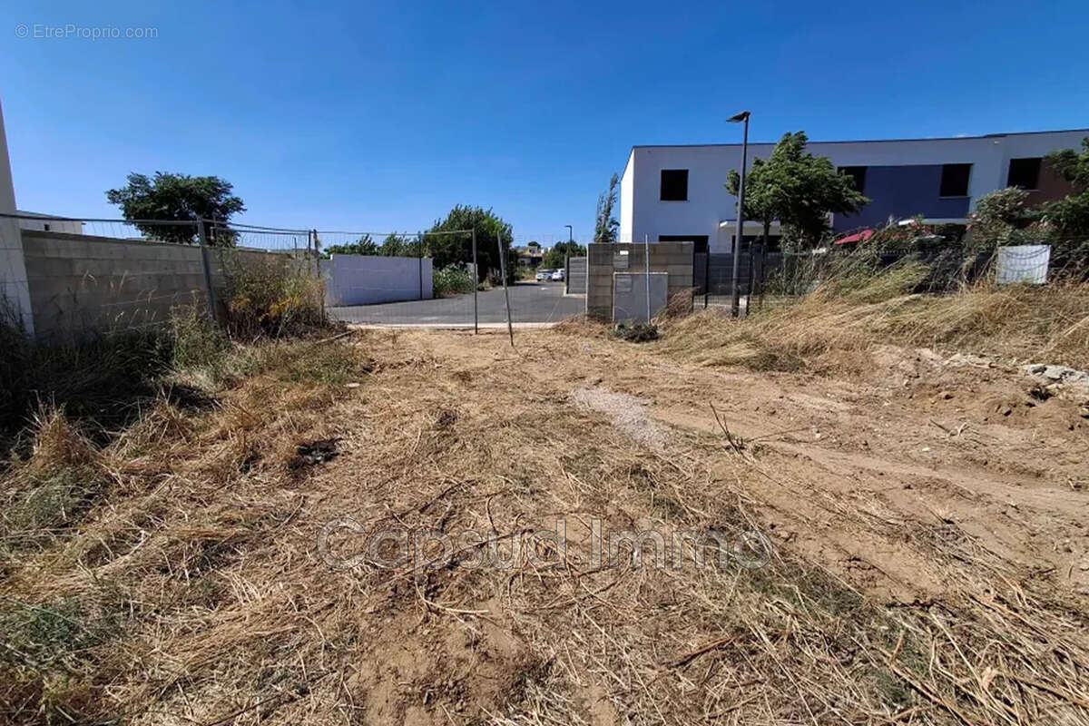 Terrain à SERIGNAN