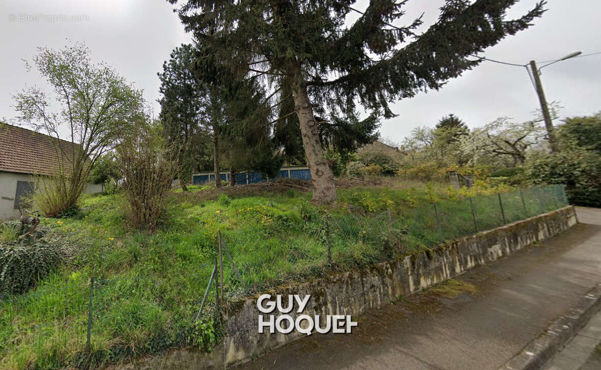 Terrain à SANVIGNES-LES-MINES