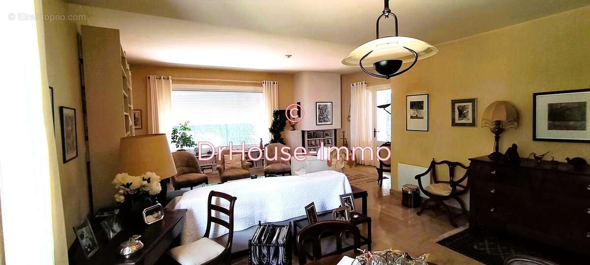 Maison à BAGNOLS-SUR-CEZE