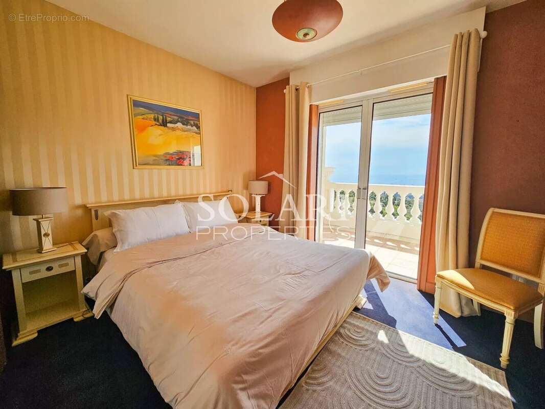 Maison à MANDELIEU-LA-NAPOULE