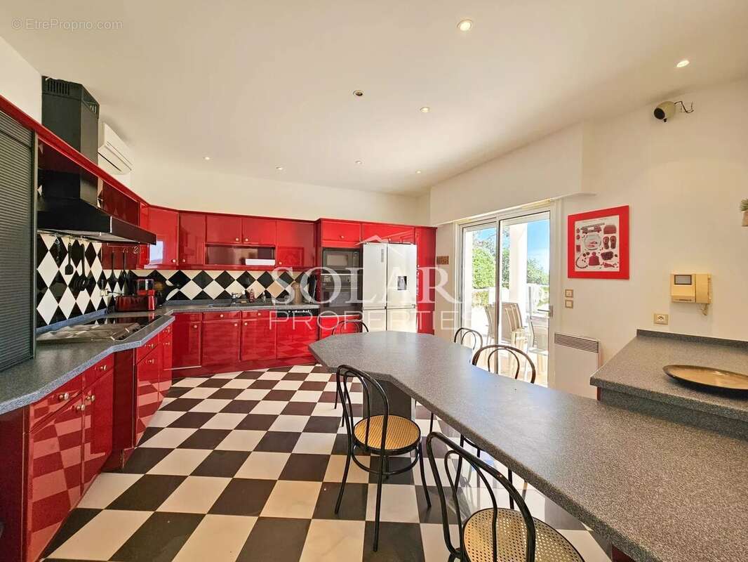 Maison à MANDELIEU-LA-NAPOULE