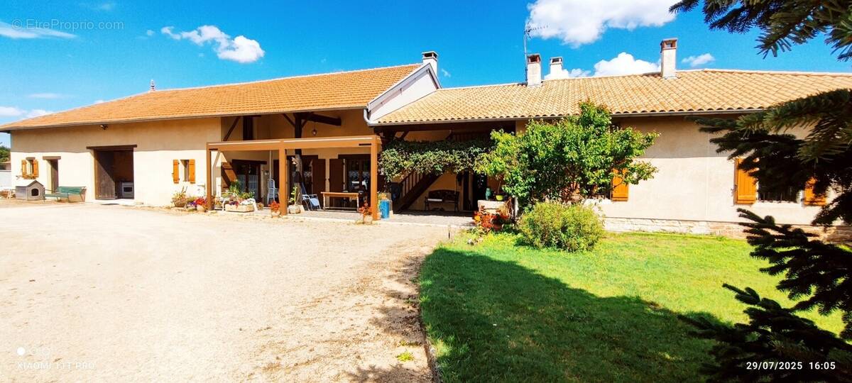 Maison à SAINT-CYR-SUR-MENTHON