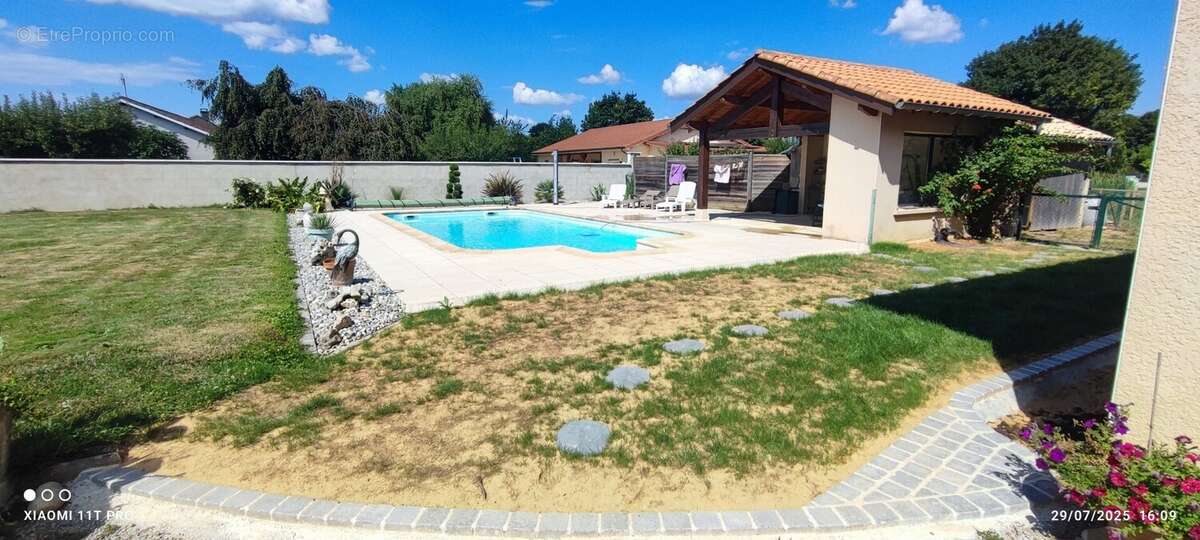 Maison à SAINT-CYR-SUR-MENTHON