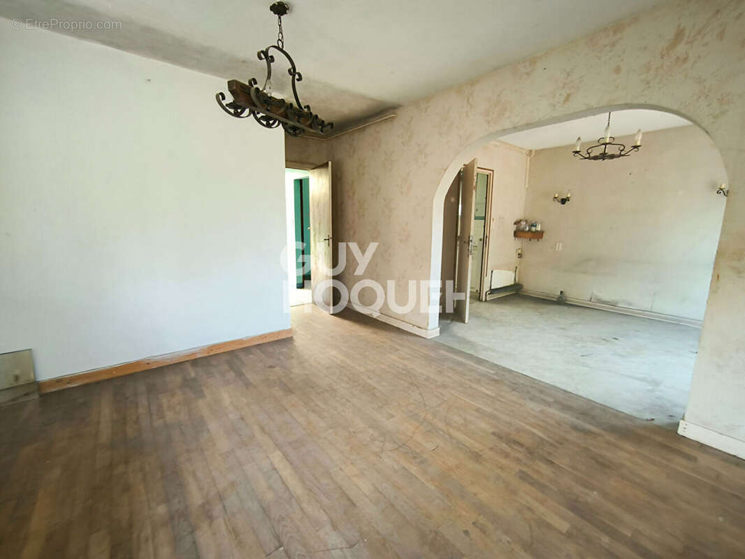 Maison à ROZ-LANDRIEUX