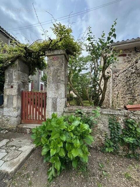 Maison à ROUMAZIERES-LOUBERT