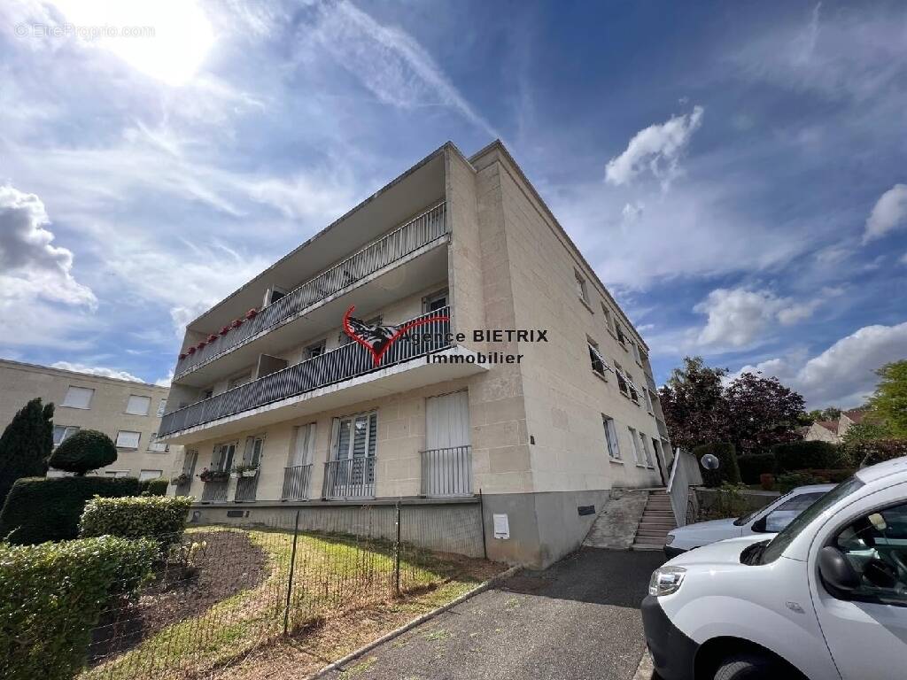 Appartement à CHAMPAGNE-SUR-OISE