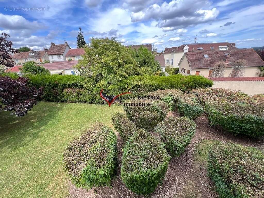 Appartement à CHAMPAGNE-SUR-OISE