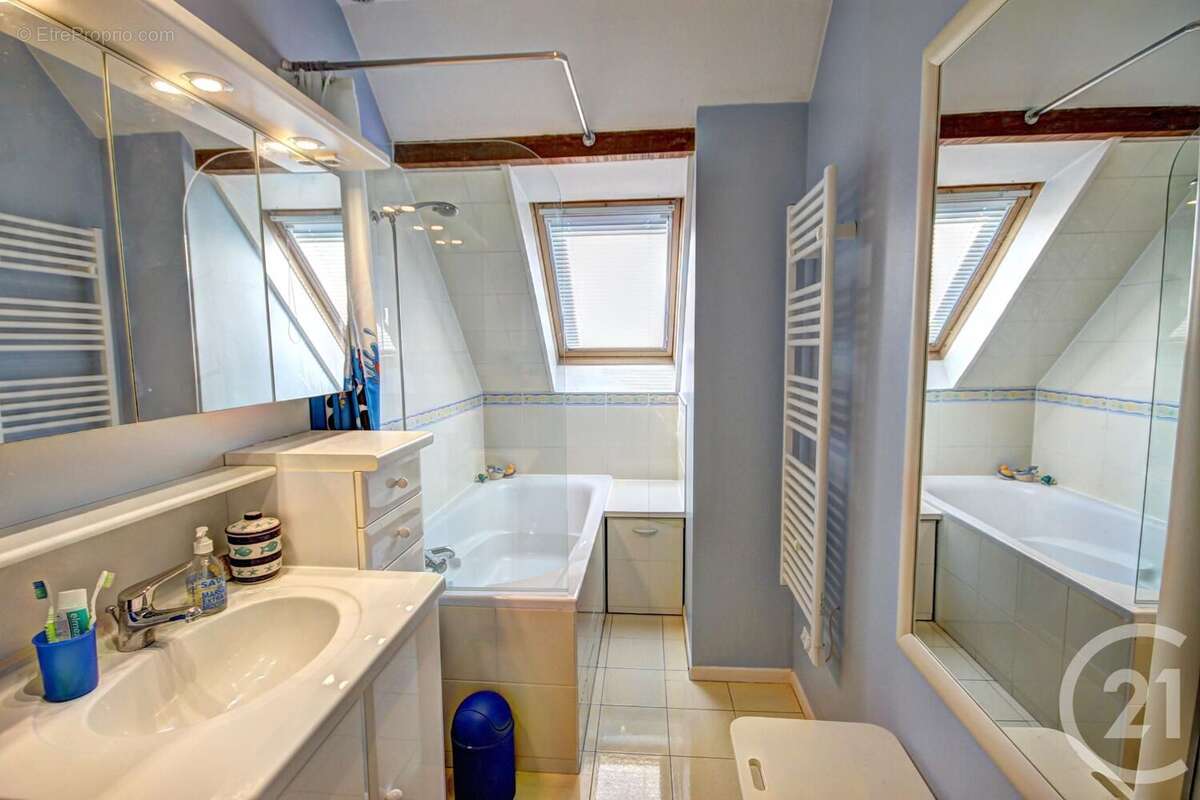 Maison à BOUCHEMAINE