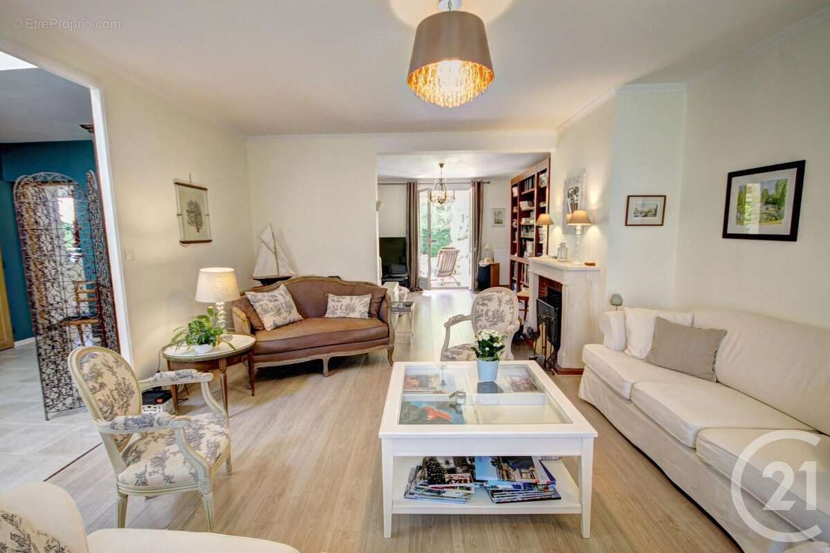 Maison à BOUCHEMAINE