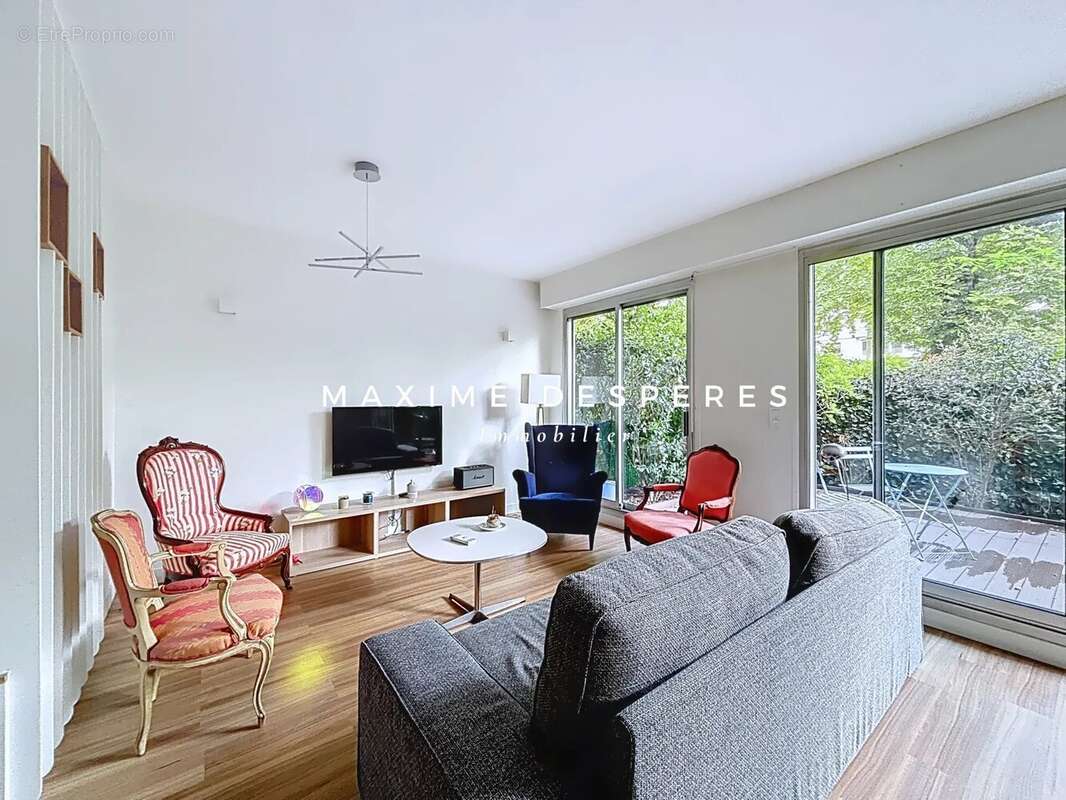 Appartement à NEUILLY-SUR-SEINE