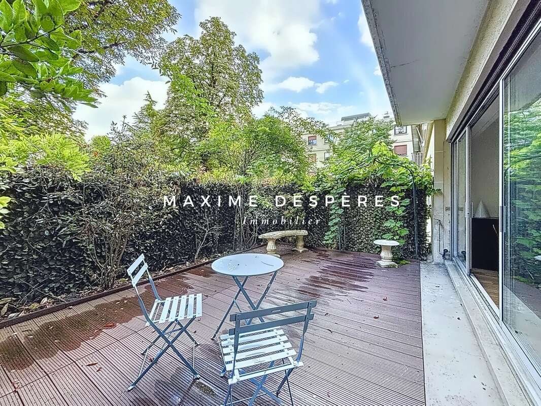 Appartement à NEUILLY-SUR-SEINE