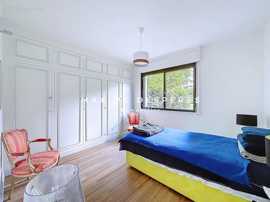 Appartement à NEUILLY-SUR-SEINE