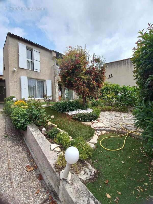 Appartement à MARSEILLE-9E