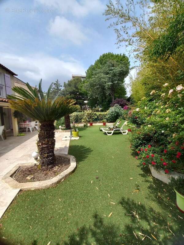 Appartement à MARSEILLE-9E