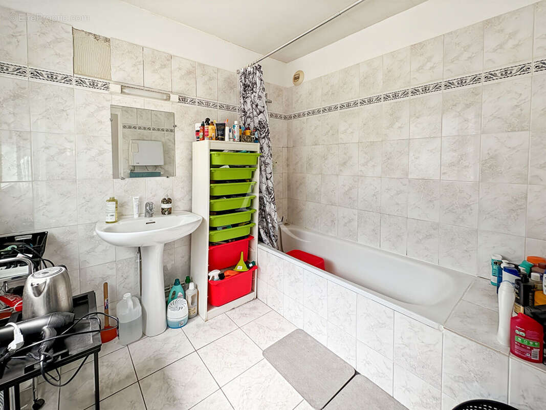 Appartement à LARDY