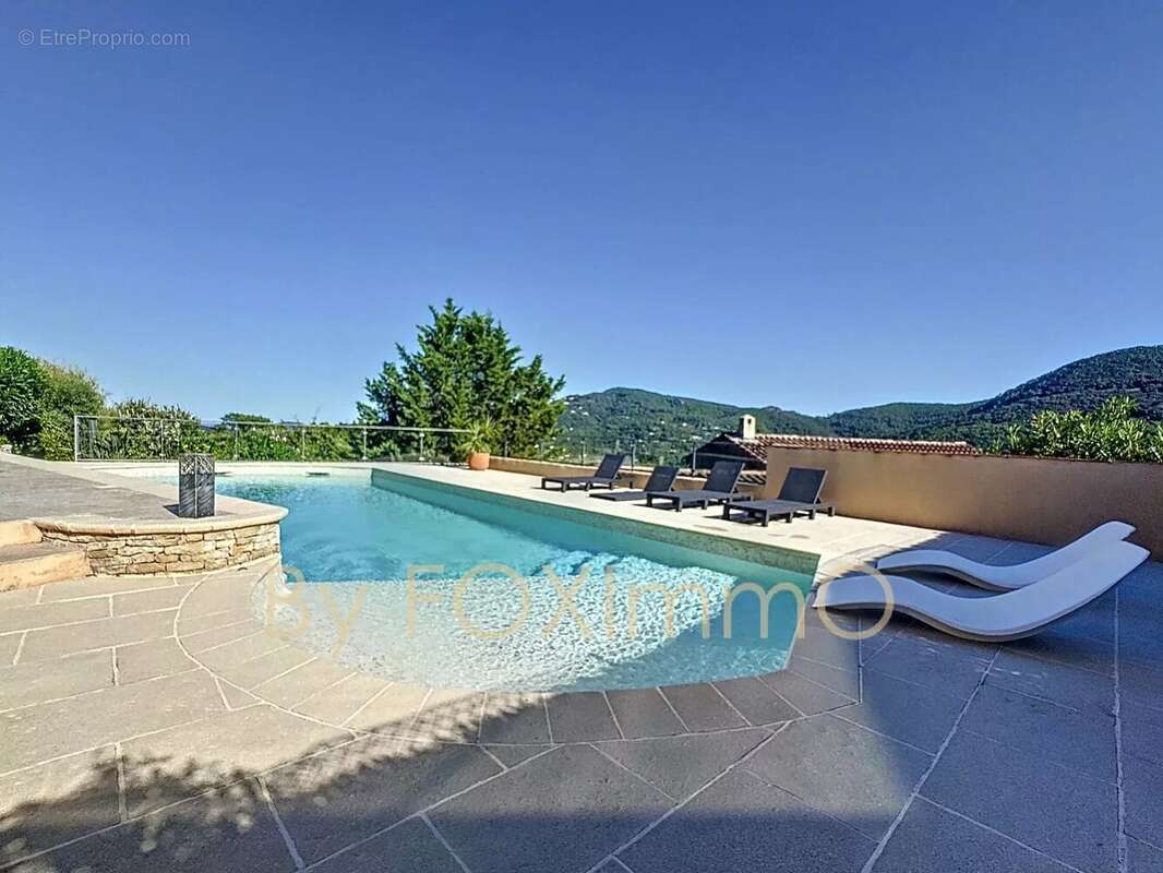 Maison à LES ADRETS-DE-L&#039;ESTEREL