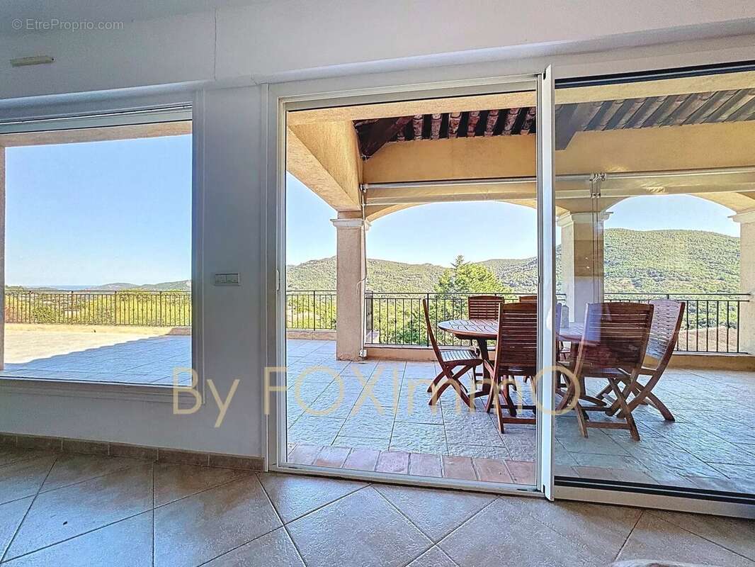 Maison à LES ADRETS-DE-L&#039;ESTEREL