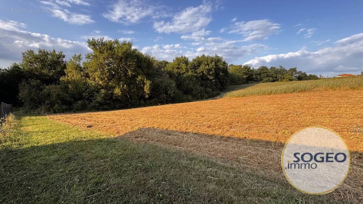 Terrain à SAINT-GIRONS