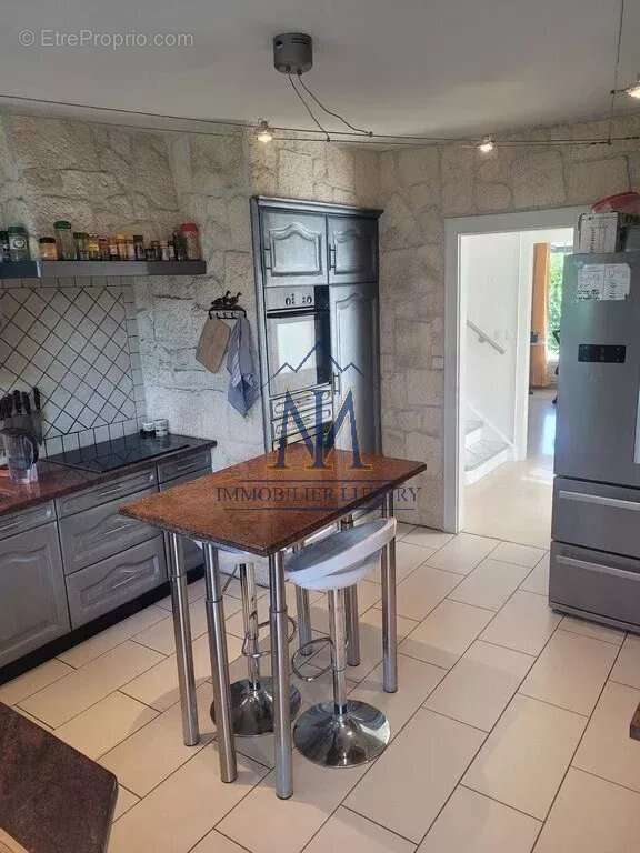 Maison à PERS-JUSSY