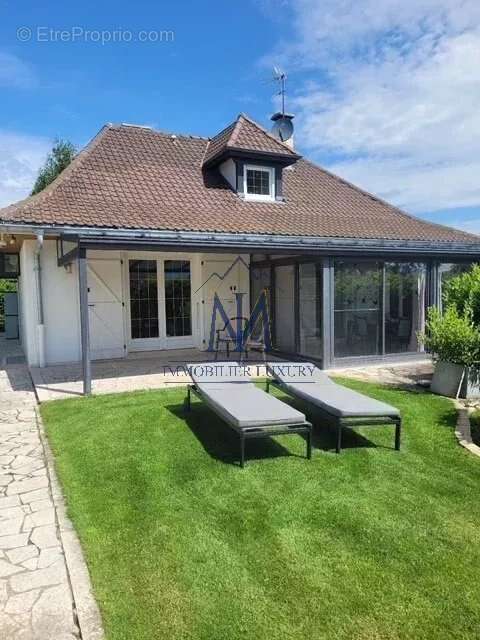 Maison à PERS-JUSSY