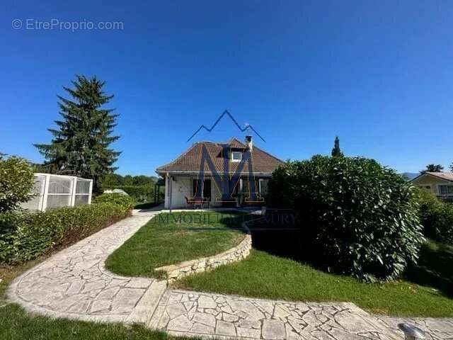 Maison à PERS-JUSSY