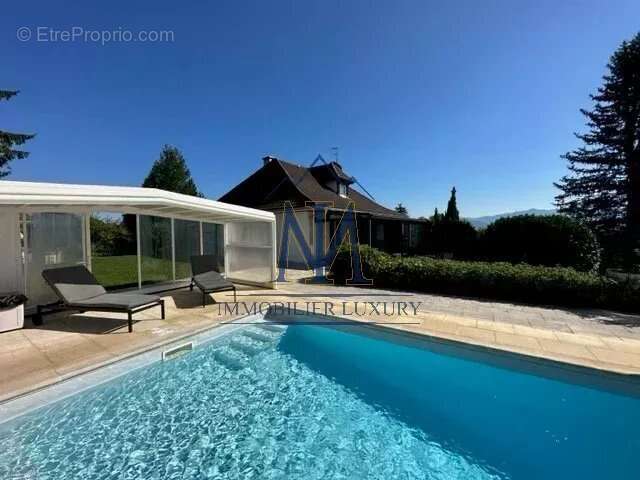 Maison à PERS-JUSSY