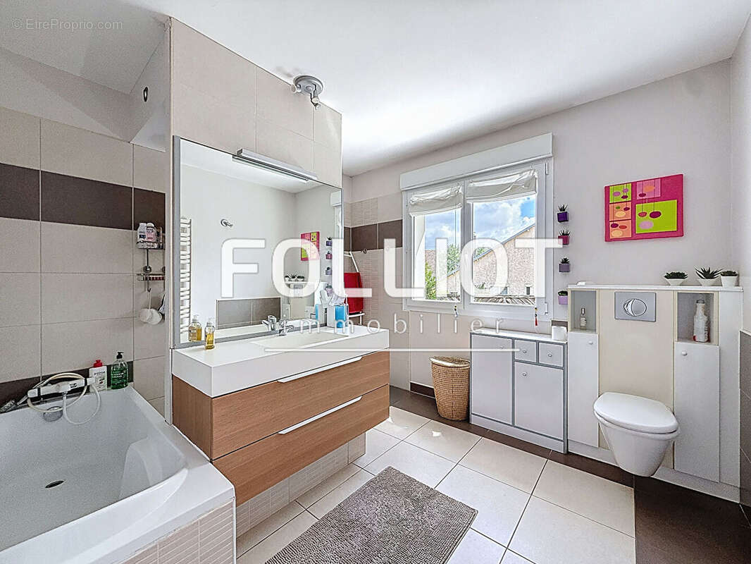 Maison à SAINT-PAIR-SUR-MER