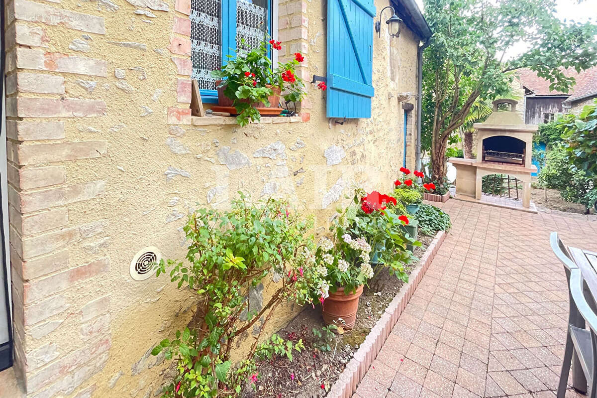 Maison à FRESNAY-SUR-SARTHE