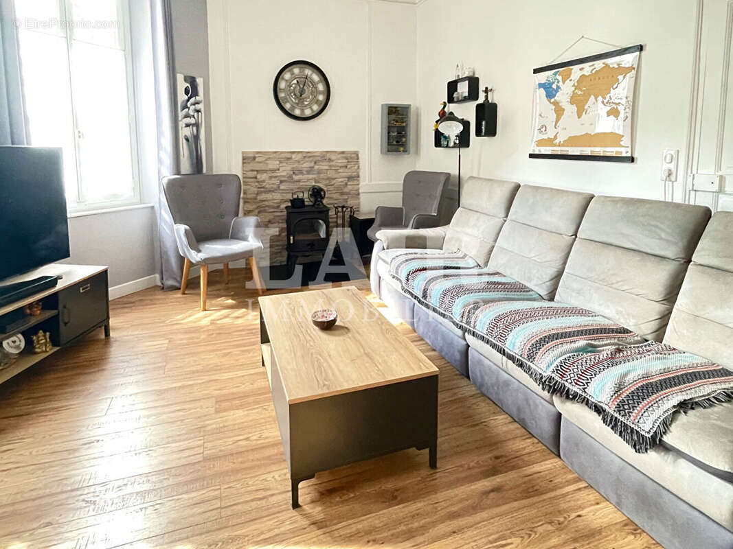 Maison à FRESNAY-SUR-SARTHE