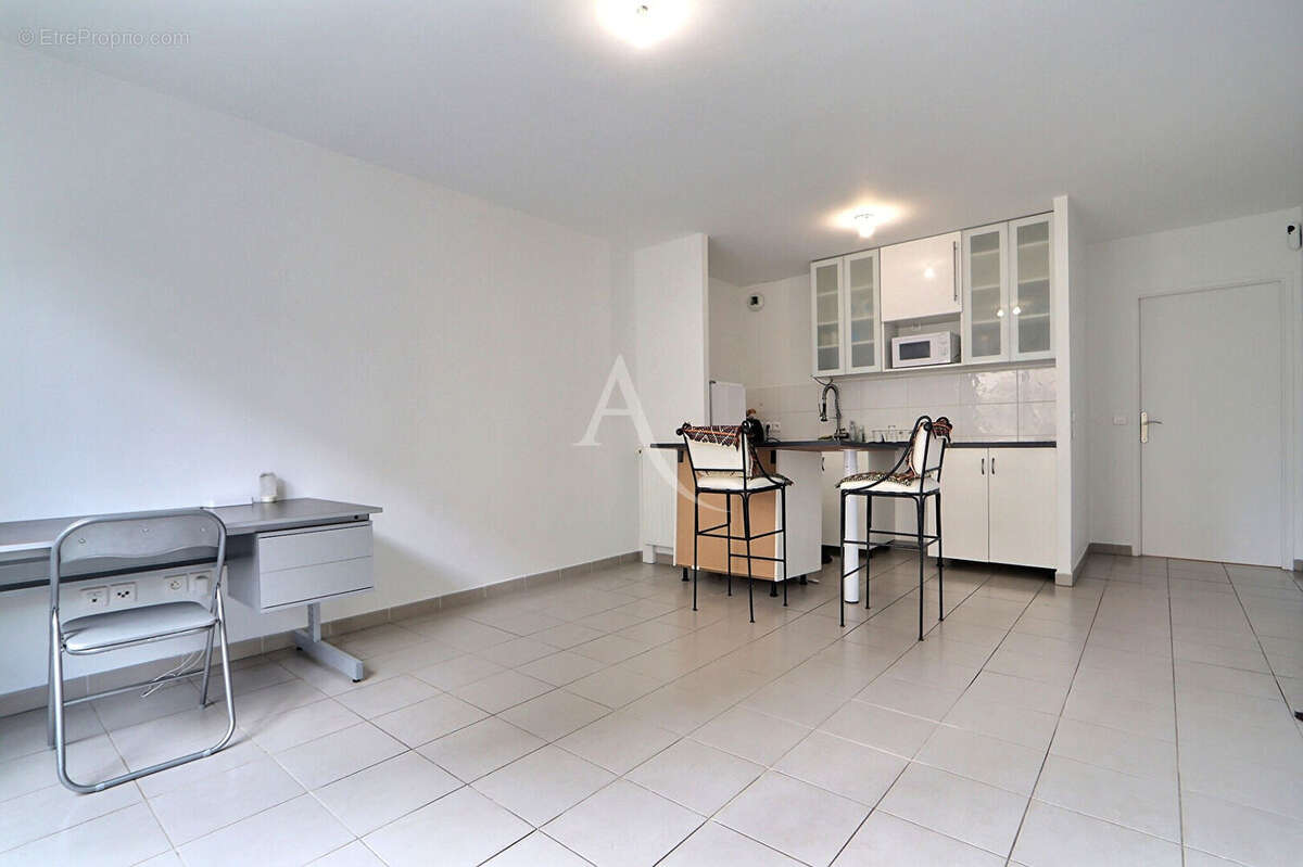 Appartement à AUBERVILLIERS